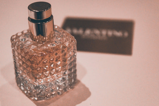 The Complete Guide to Perfume Notes Popular in Pakistan - Muskvice